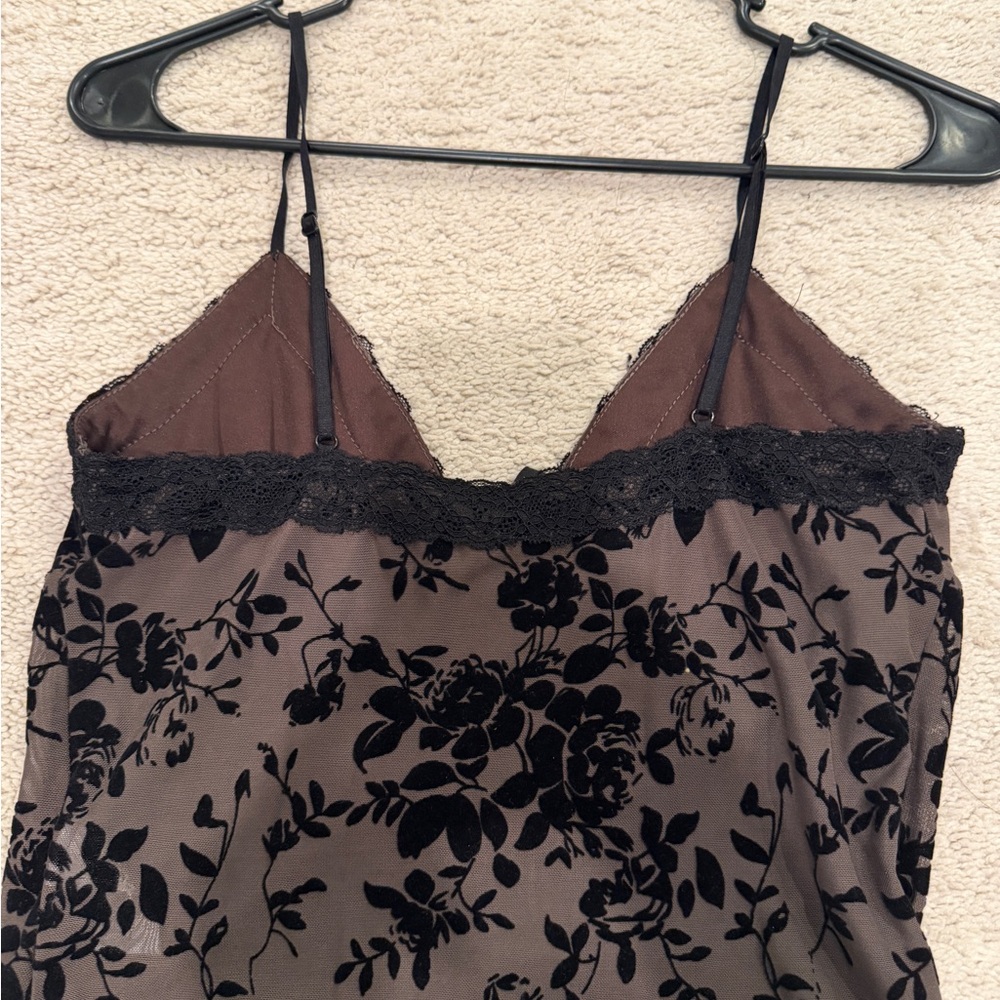 Windsor Black Floral Velvet Cami - Picture 3 of 4